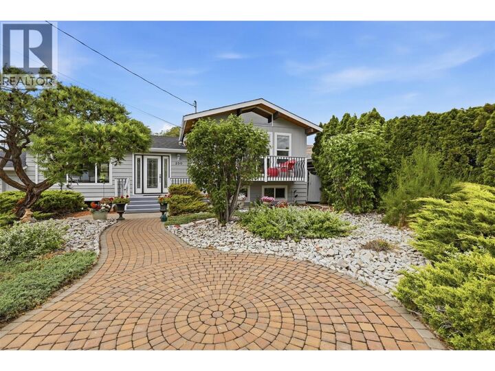 Property Photo: 230 Vista Place BC V0K 1A0