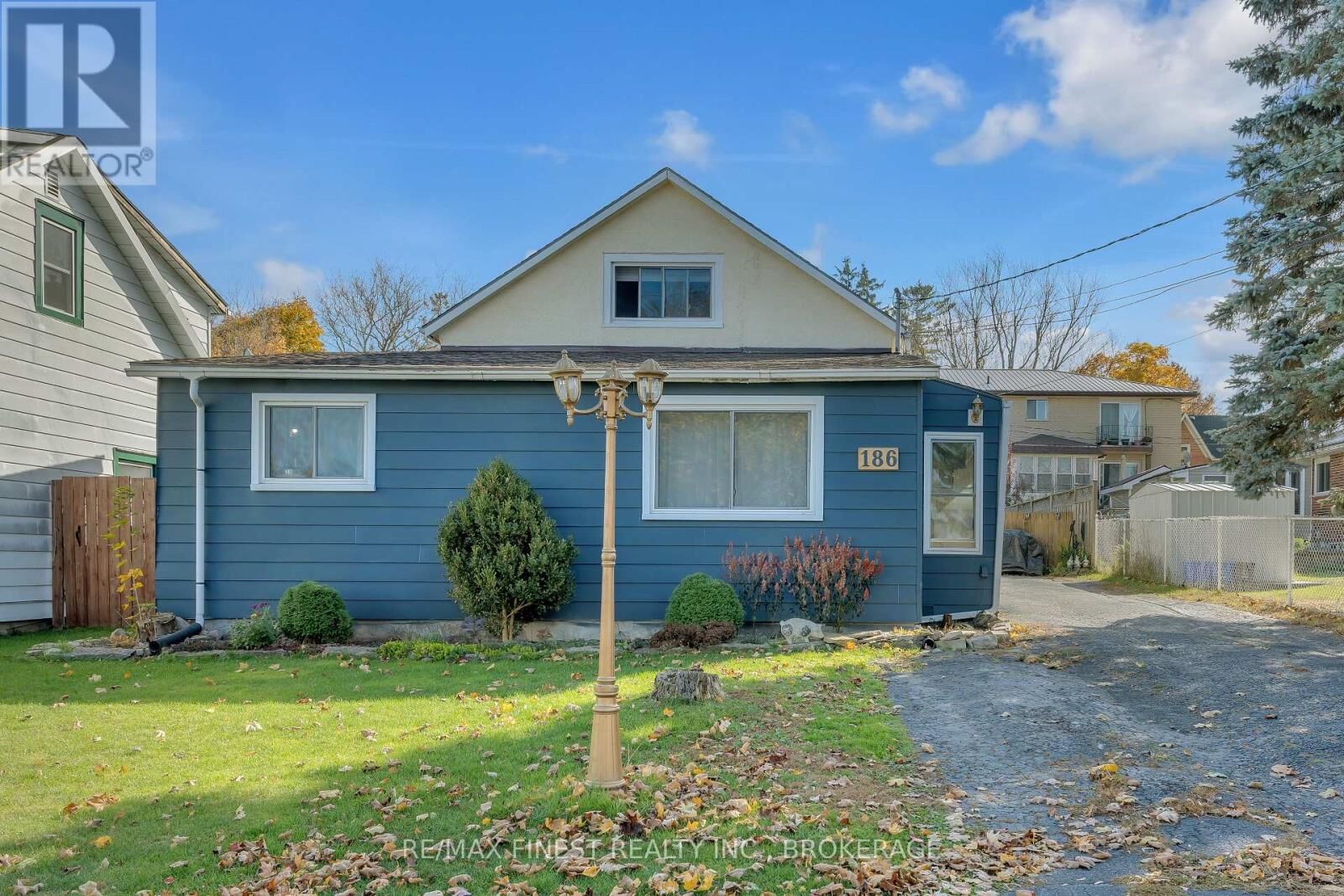 Property Photo: 186 Thomas Street ON K7R 2H5