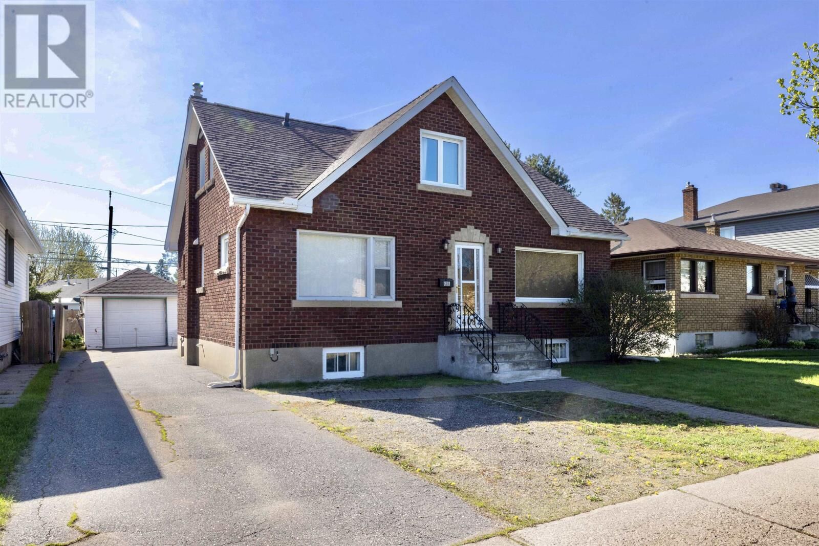 Property Photo:  408 Kingsway Ave  ON P7E 2A7 