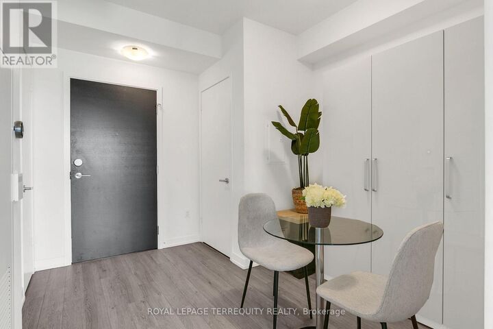 Property Photo:  3 Rosewater Street 517W  ON L4C 5T6 