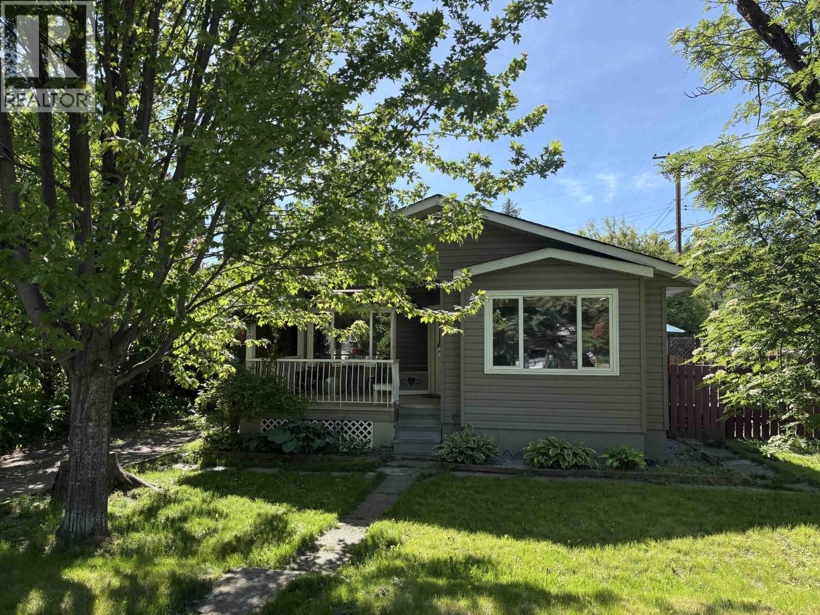 Property Photo: 1505 Hemlock Street BC V2L 1H8