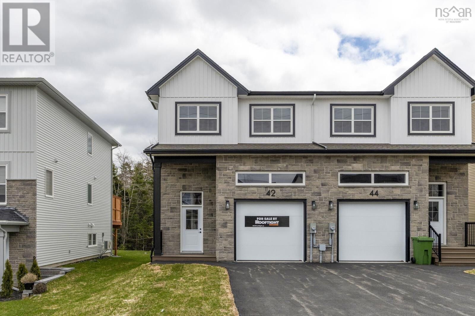 Property Photo: 42 Simona Drive 5 NS B2X 0C9