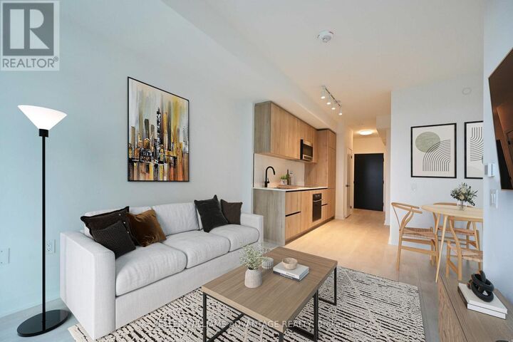 Property Photo: 117 Broadway Avenue 3004 ON M4P 1V3