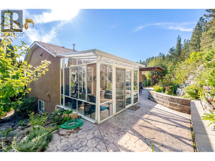 Property Photo: 1056 Caledonia Way BC V1Z 3N7