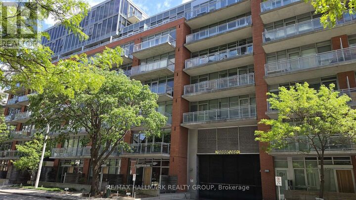Property Photo:  340 McLeod Street 539  ON K2P 1A4 