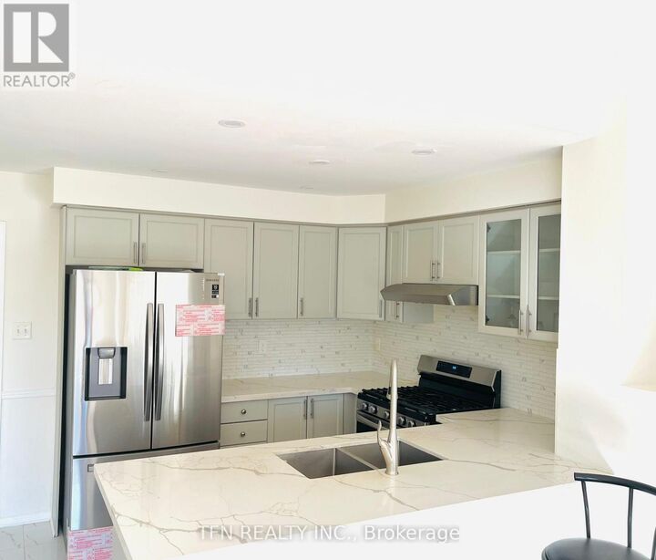 Property Photo:  5846 Delle Donne Drive  ON L5M 6R8 