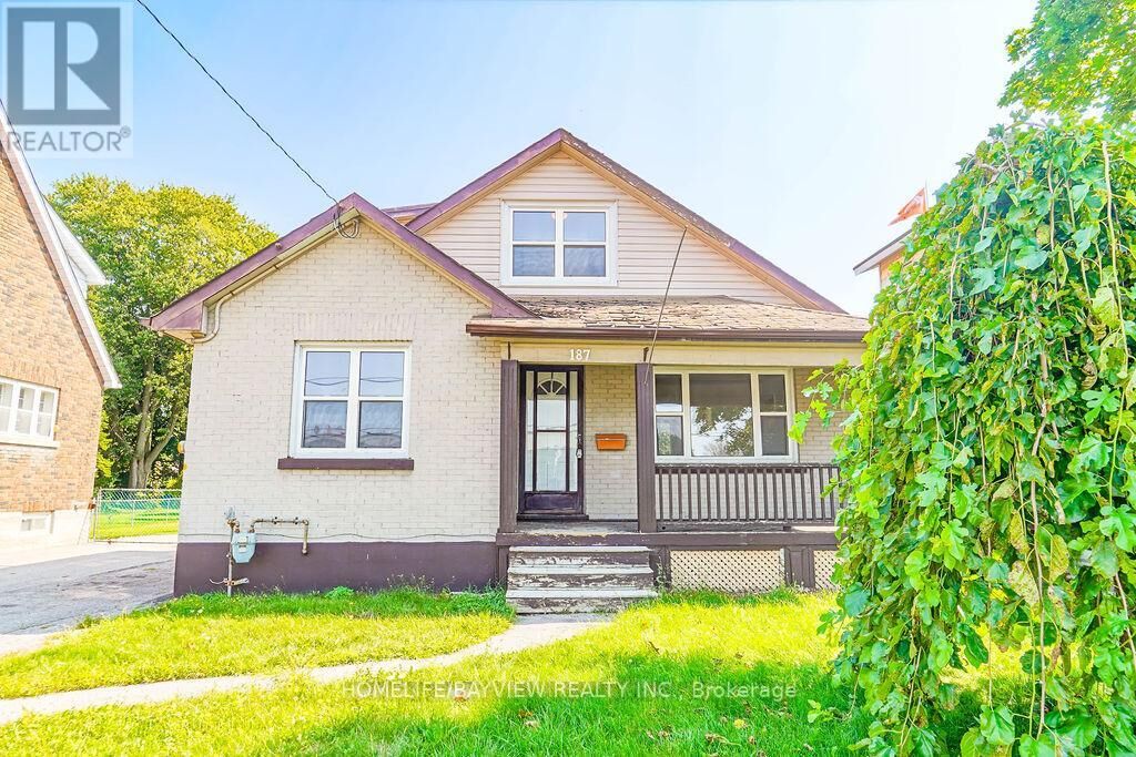 Property Photo:  187 Park Road South  ON L1J 4H1 