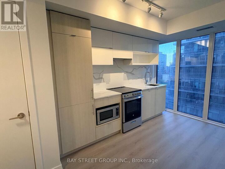Property Photo:  100 Queen Street East 907  ON M5C 0B5 