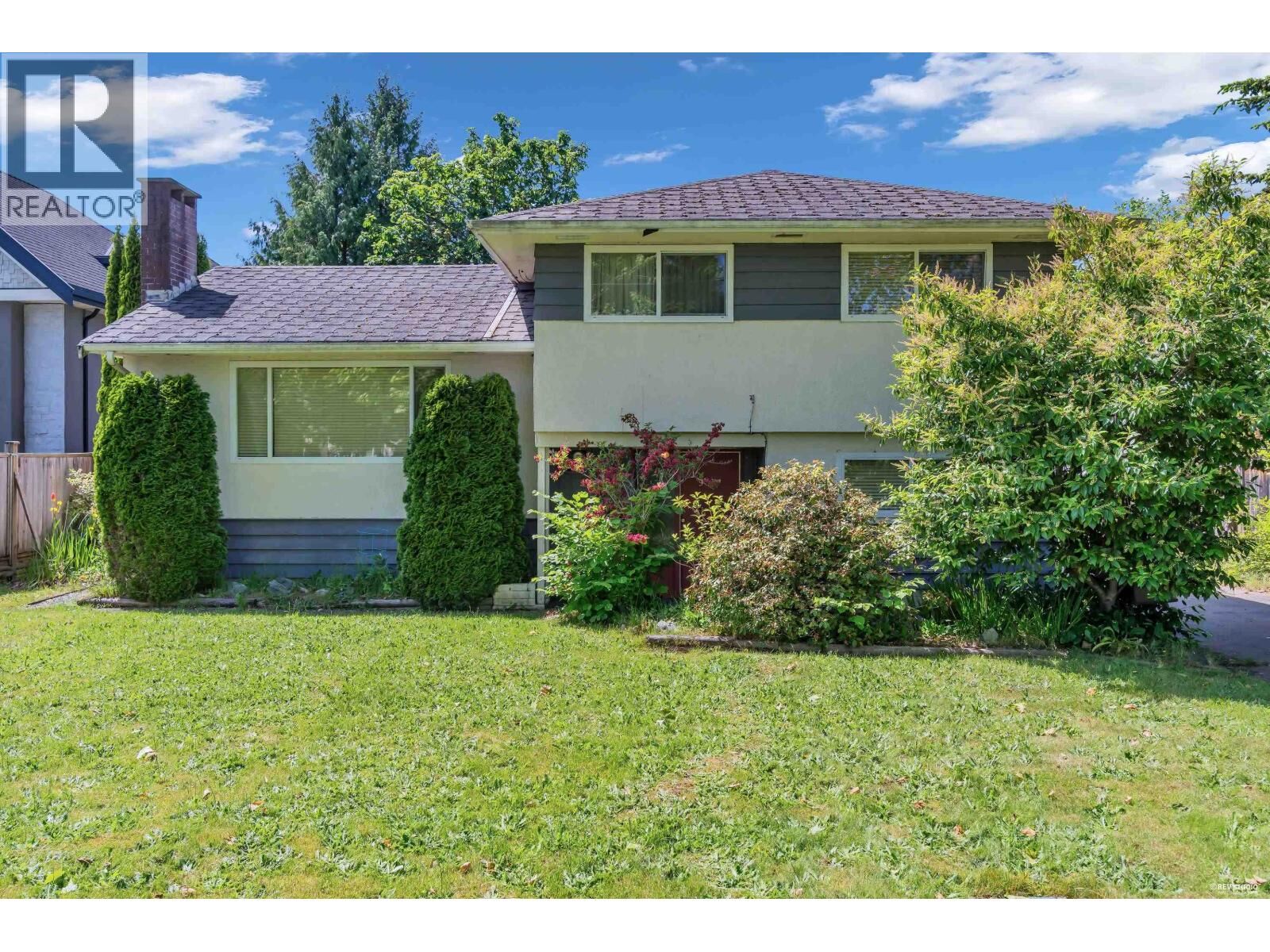 Property Photo:  9451 Chapmond Crescent  BC V7E 1M6 