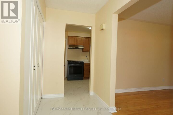 Property Photo: 136 Concord Crescent ON N6G 3H7