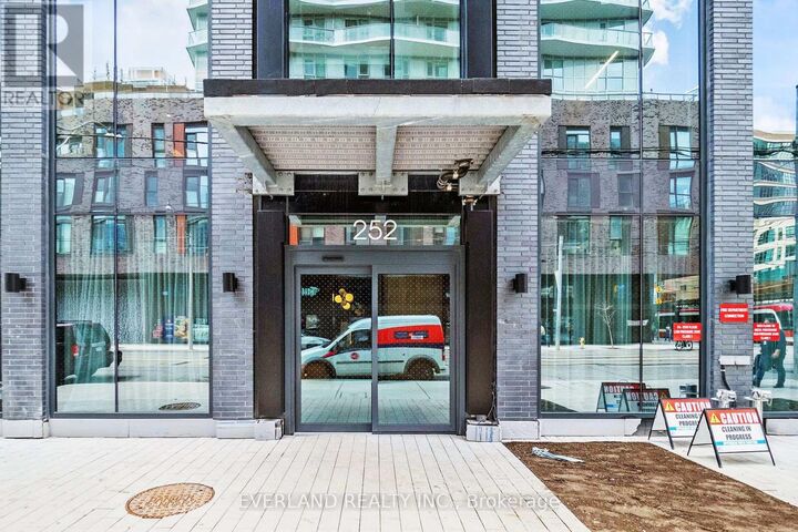 Property Photo: 252 Church Street 2512 ON M5B 0E6