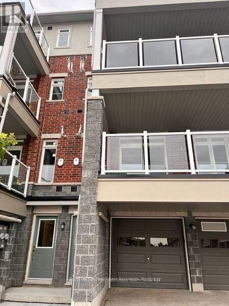 Property Photo: 2540 William Jackson Drive 204 ON L1X 0E4