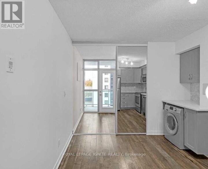 Property Photo: 2464 Weston Road 508 ON M9N 0A2