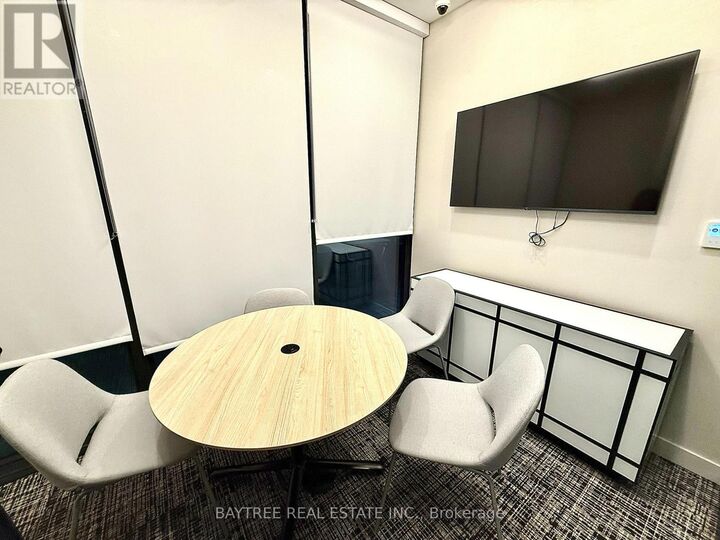 Property Photo:  Unit 1502 Street  ON M4Y 0J5 