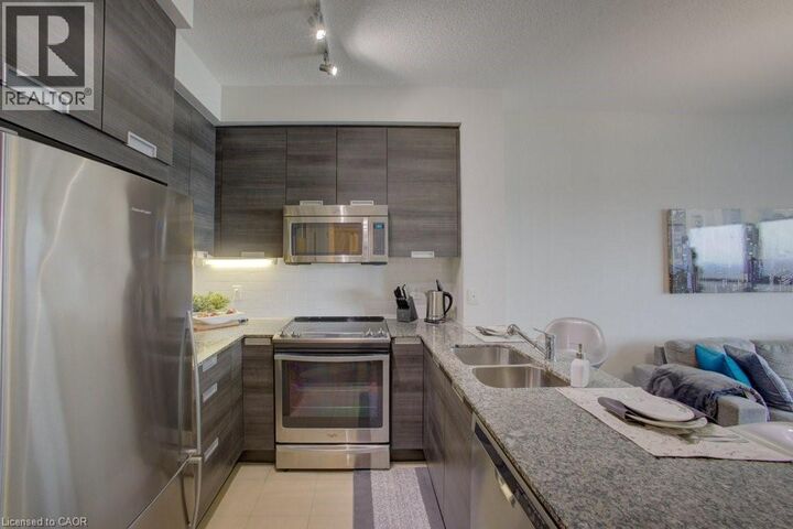 Property Photo: 75 Eglinton Avenue West 1601 ON L5R 0E5