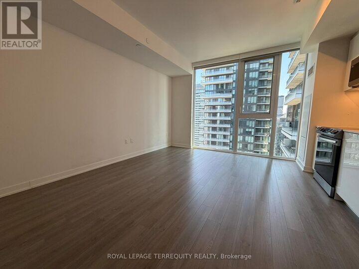 Property Photo:  357 King Street West 3307  ON M5V 0S7 