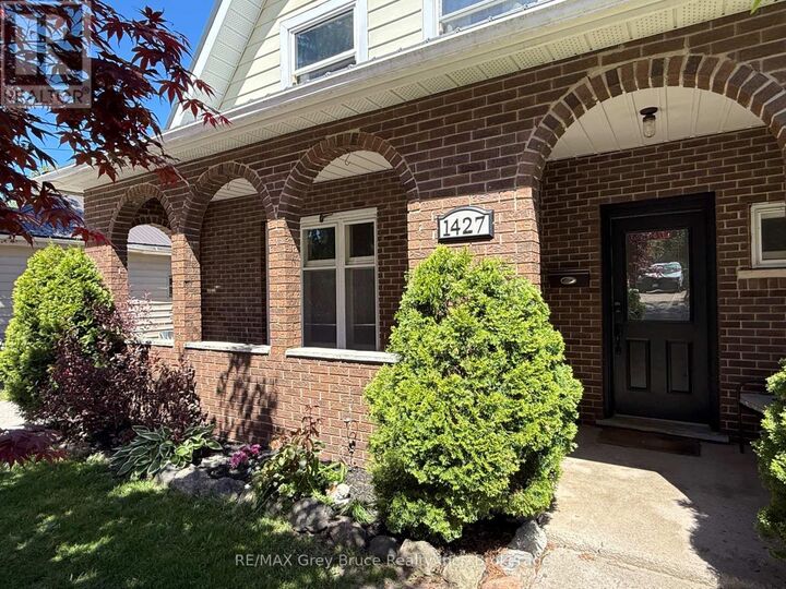 Property Photo:  1427 5th A Avenue West  ON N4K 5E5 