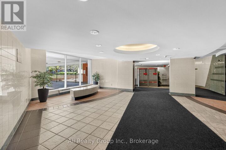 Property Photo:  2020 Jasmine Crescent 1218  ON K1J 8K5 