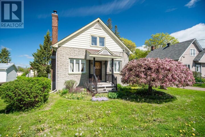 Property Photo:  554 Eganville Road  ON K8A 4E8 