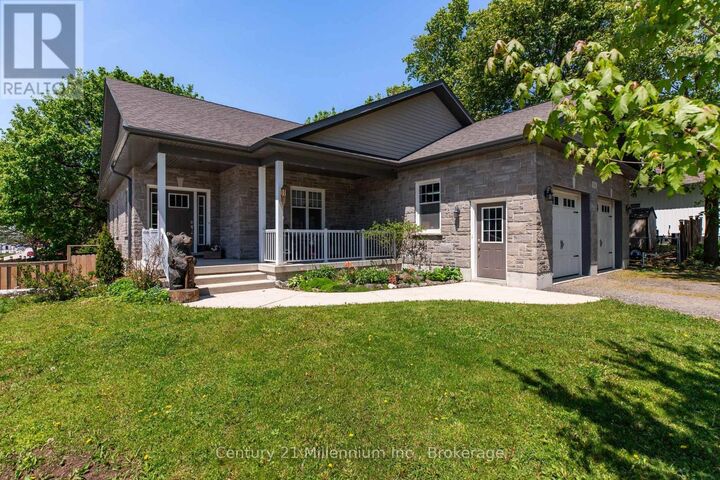 Property Photo: 142 Isla Street ON N0C 1H0