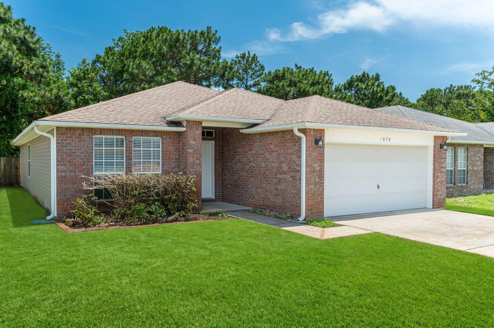 Property Photo: 2070 Catline Circle FL 32566