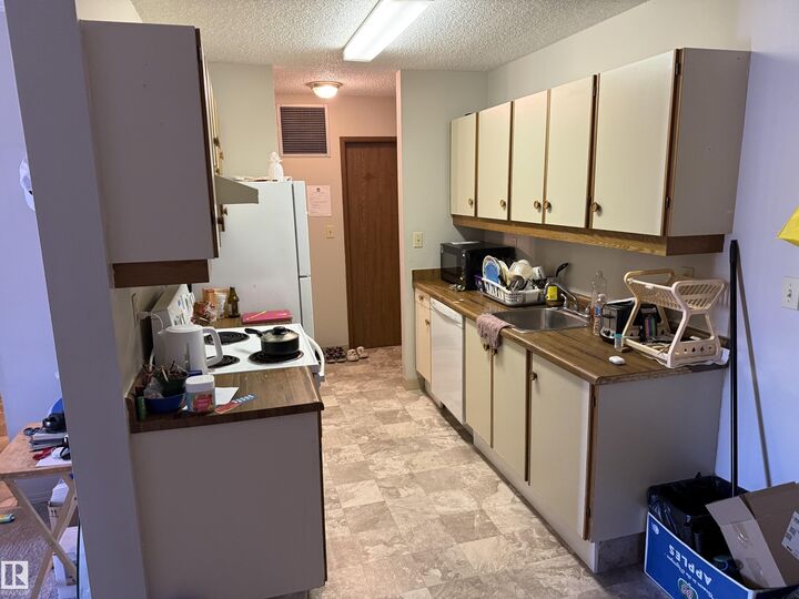 Property Photo:  10604 110 Avenue NW 304  AB T6G 0T2 