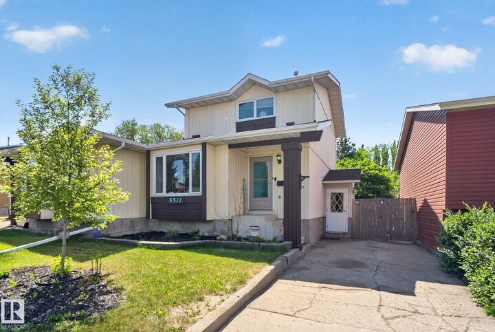Property Photo:  5511 51 Avenue  AB T4X 1E2 