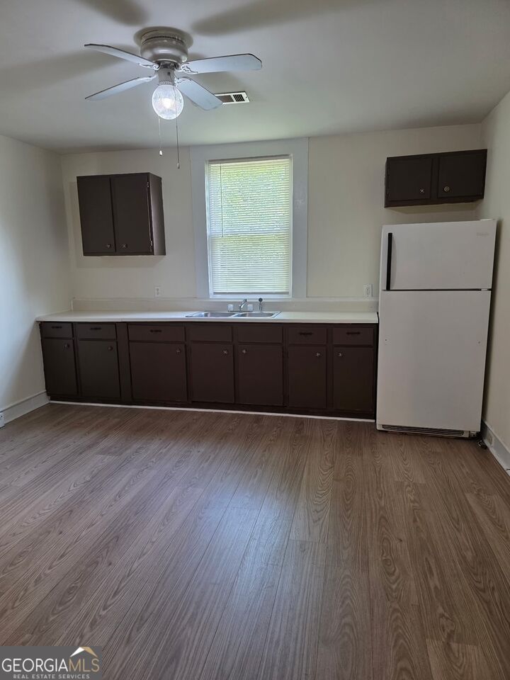 Property Photo:  905 South Parkway  GA 30240 