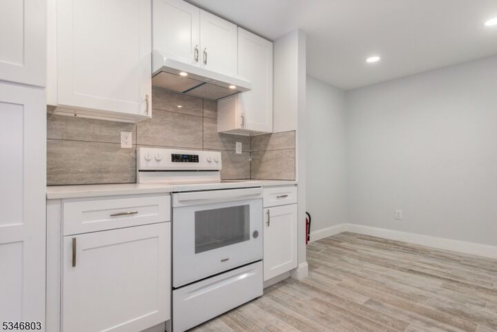 Property Photo:  446 Passaic St 3F  NJ 07601 