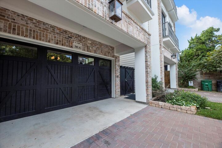 Property Photo:  540 W 26th Street A  TX 77008 