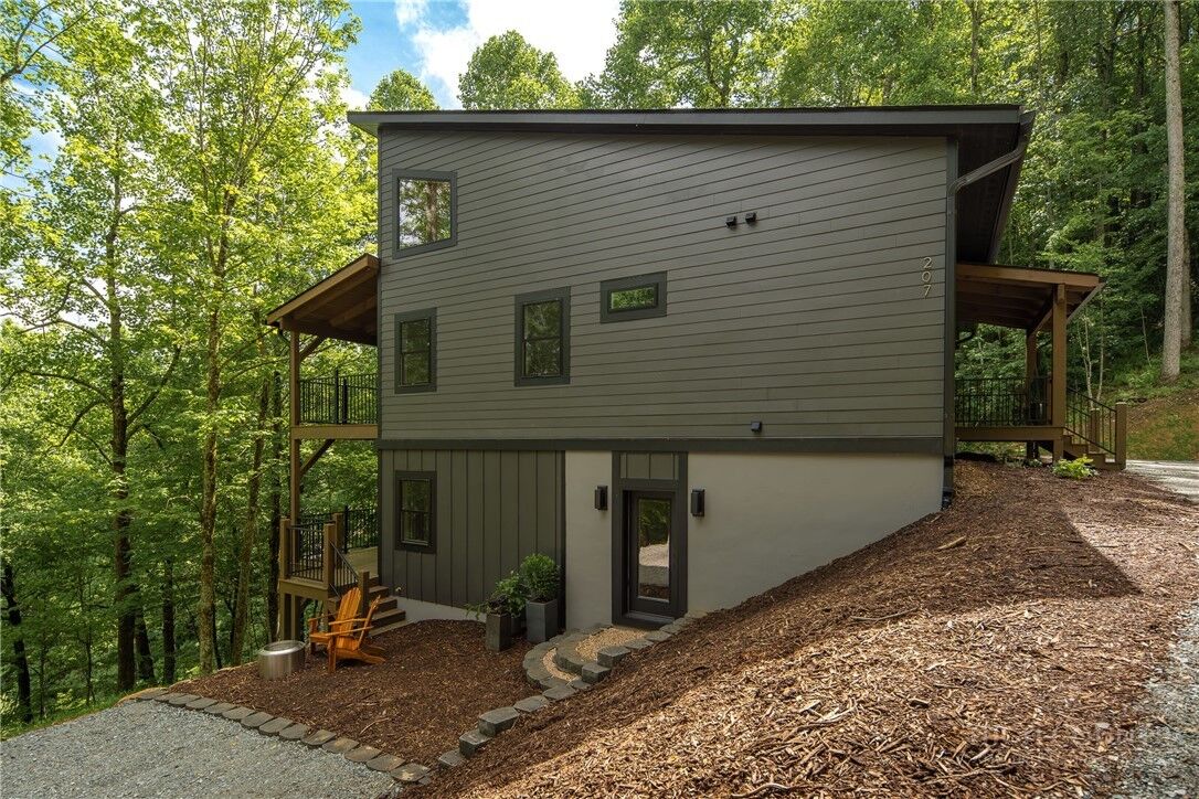Property Photo:  207 Laurel Canopy Lane  NC 28607 