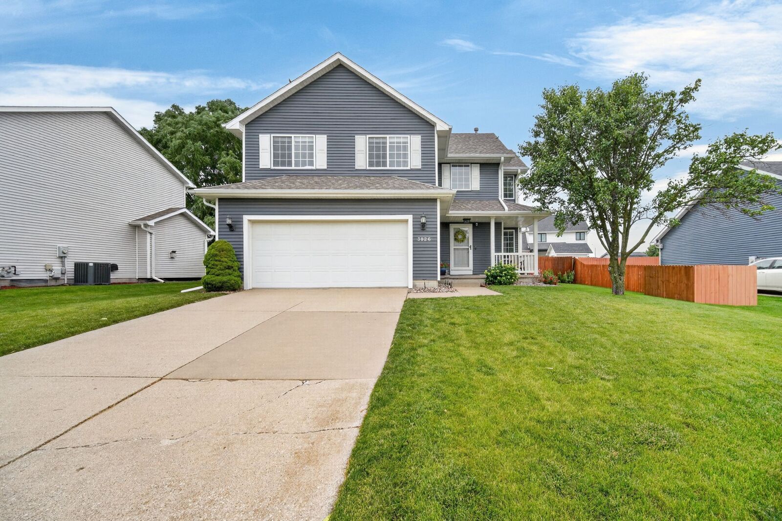 Property Photo: 3026 E Porter Avenue IA 50320