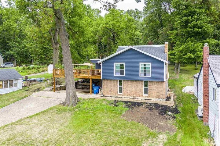 Property Photo: 2717 E Stalf Road IN 46725