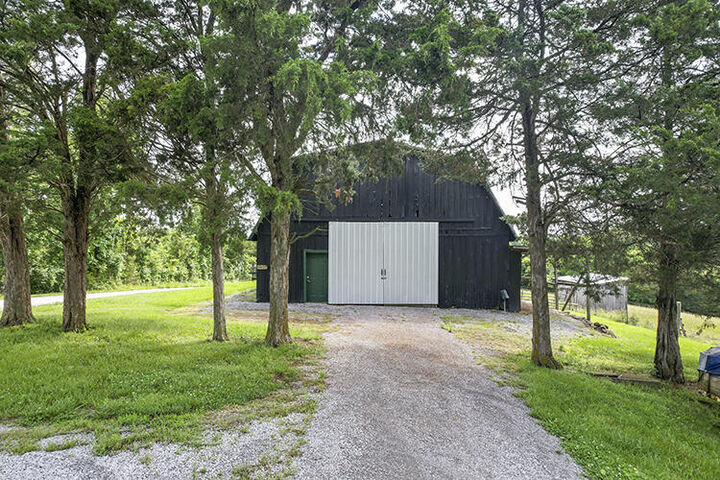 Property Photo: 690 Whites Road KY 40468