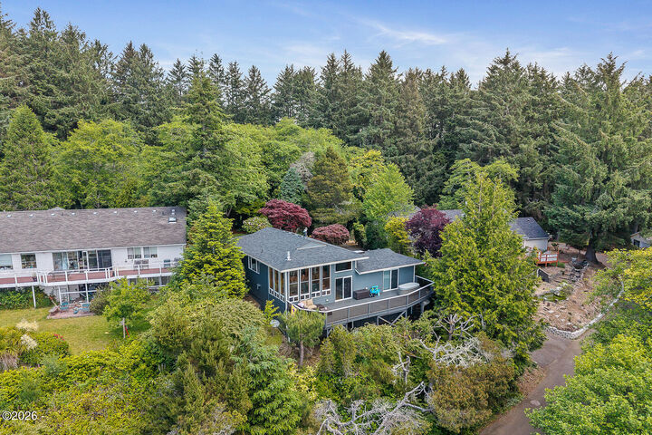 Property Photo:  1626 NE Regatta Way  OR 97367 