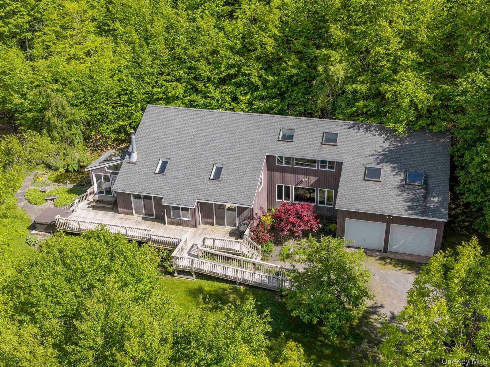 Property Photo:  620 Mohican Trail  NY 12441 