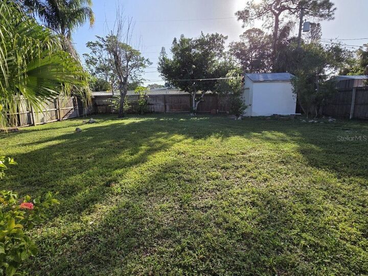 Property Photo: 3919 Harrisburg Street NE FL 33703