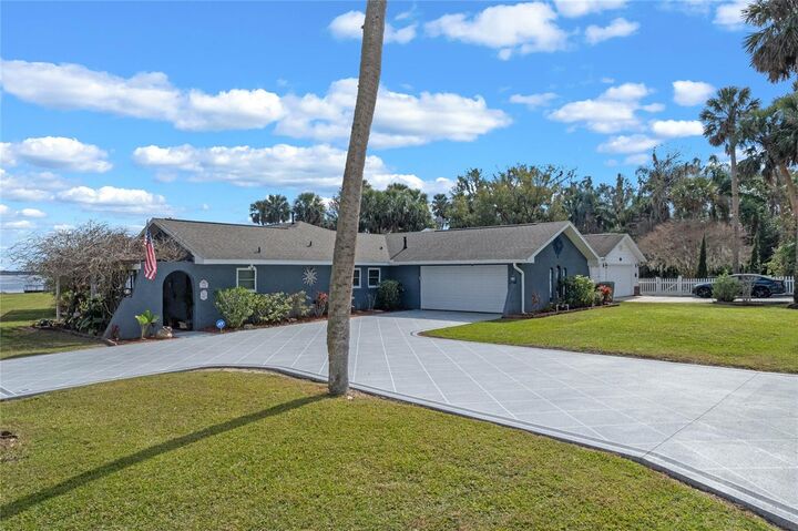 Property Photo:  1102 N Palmetto Street  FL 34748 