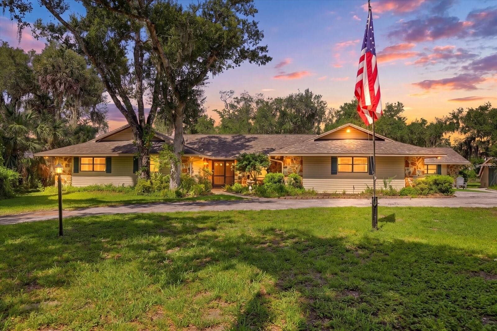 Property Photo: 5850 Vanderipe Road FL 34241