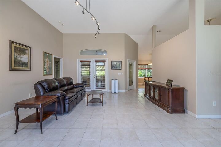 Property Photo:  6 Fairhill Lane  FL 32137 