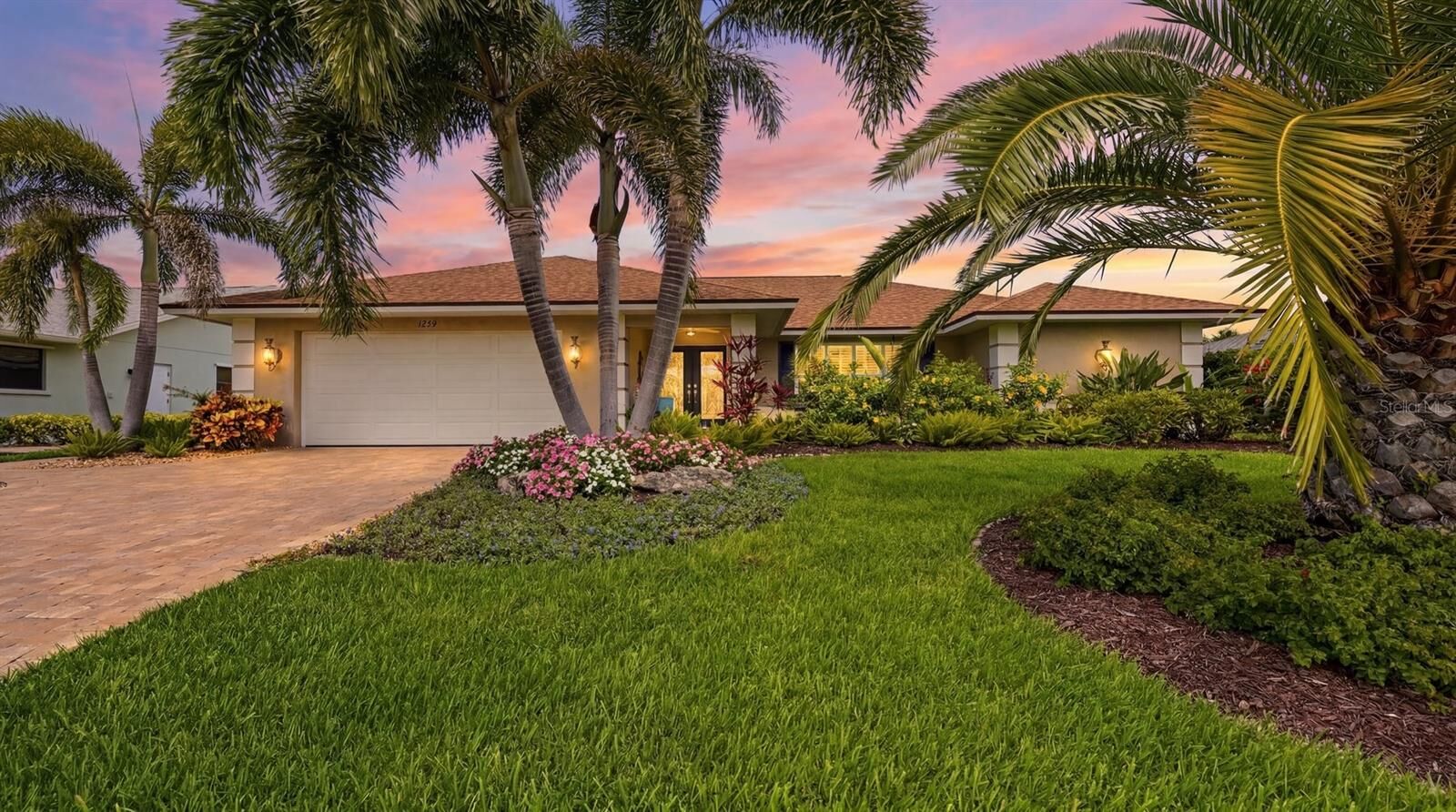 Property Photo:  1929 Pebble Beach Court  FL 34293 