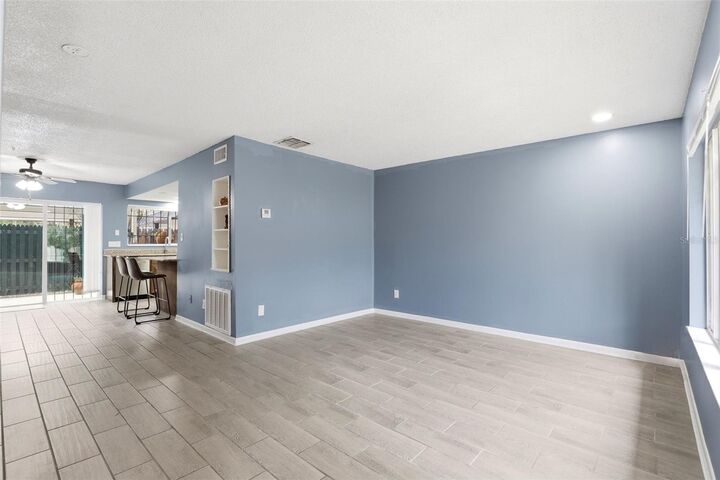 Property Photo:  5423 Brookswood Way 801  FL 32808 