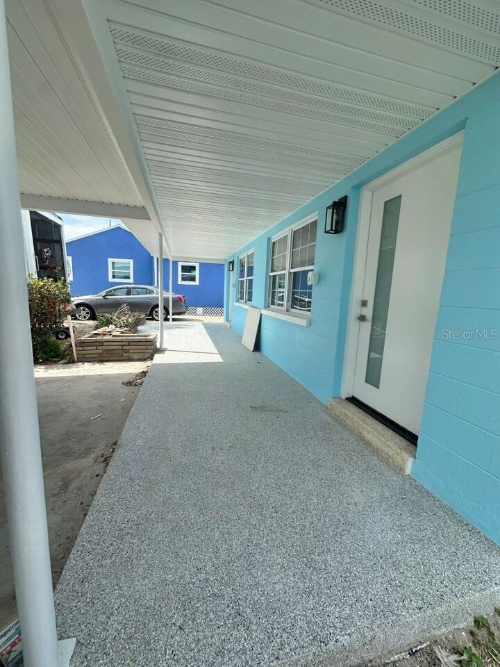 Property Photo:  14147 Palm Street 2  FL 33708 