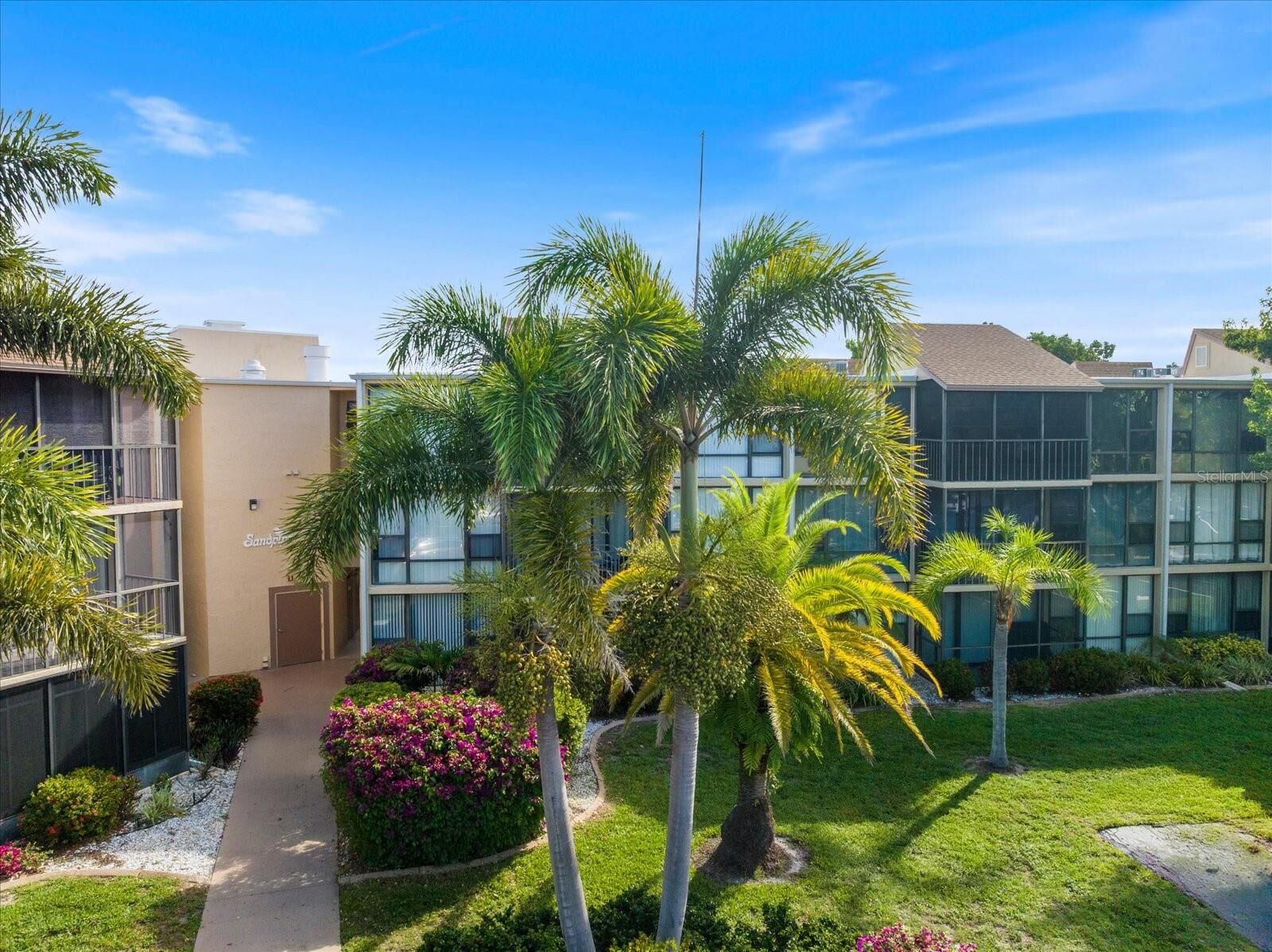 Property Photo: 618 Bird Bay Drive S 317 FL 34285