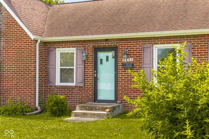 Property Photo: 2411 Ohio Avenue IN 47201