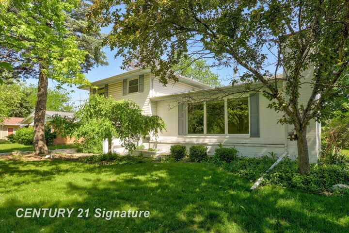 Property Photo: 4816 Leaside Drive MI 48603