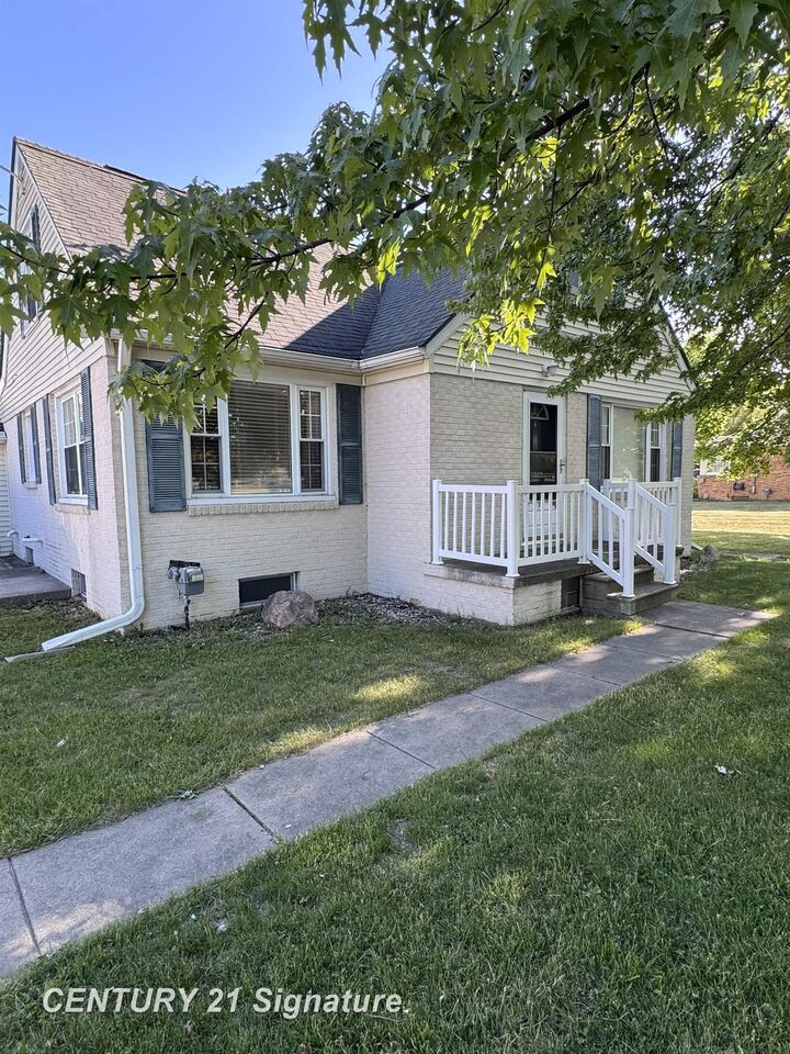 Property Photo:  4095 Shattuck Road  MI 48603 