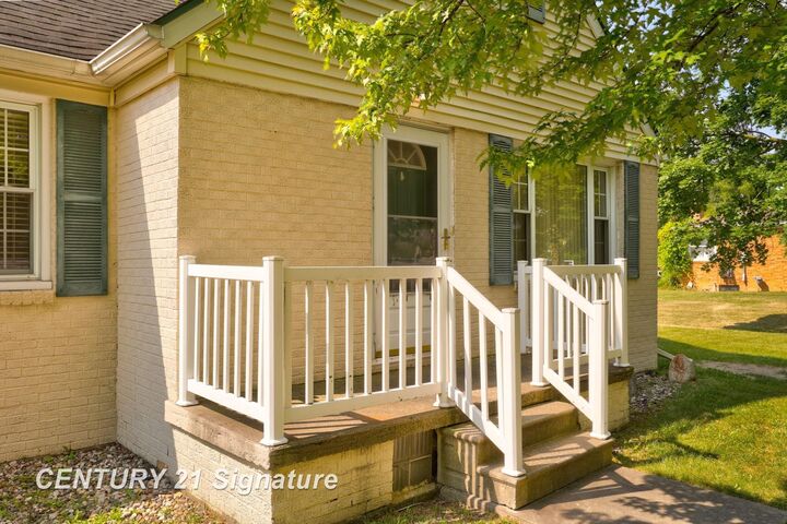 Property Photo: 4095 Shattuck Road MI 48603