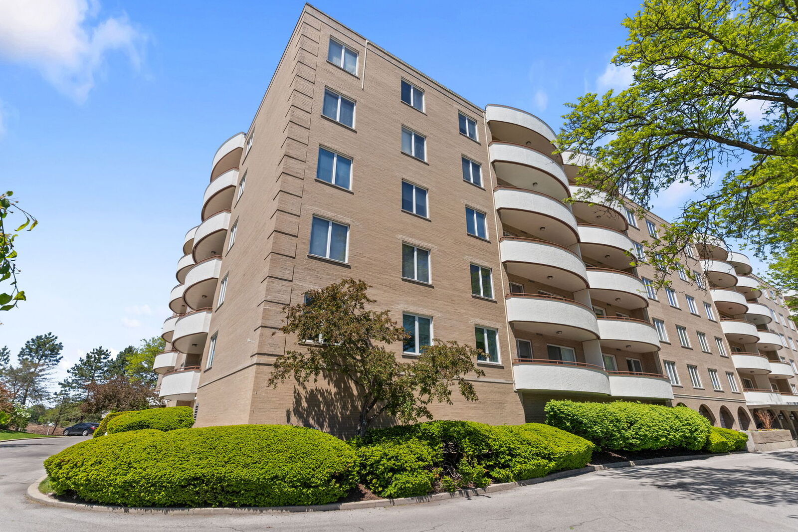 Property Photo: 6400 N Cicero Avenue 212 IL 60712