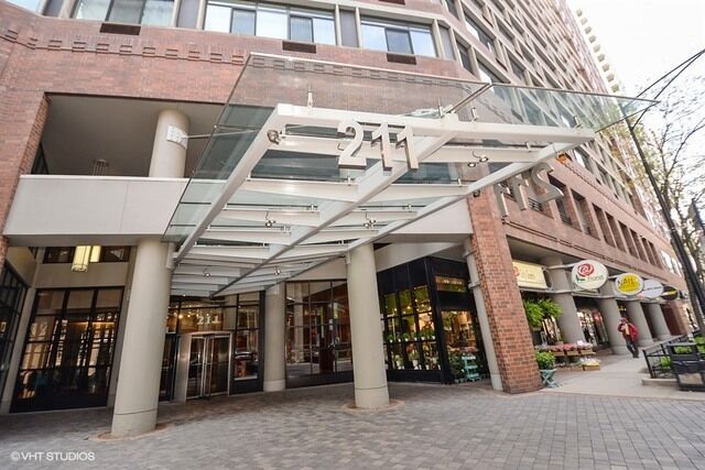 Property Photo: 211 E Ohio Street 1406 IL 60611